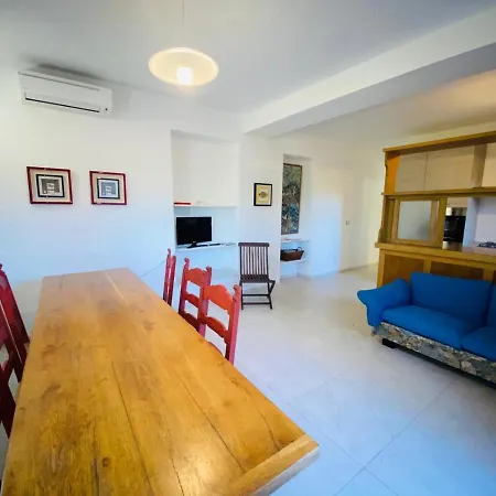 아파트 Tavolara